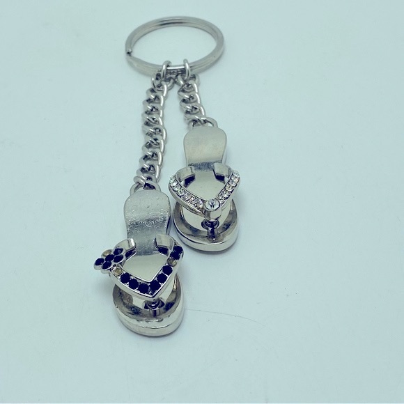 izurii Accessories - Izurii Silver Flip Flops Keychain With Faux Crystals